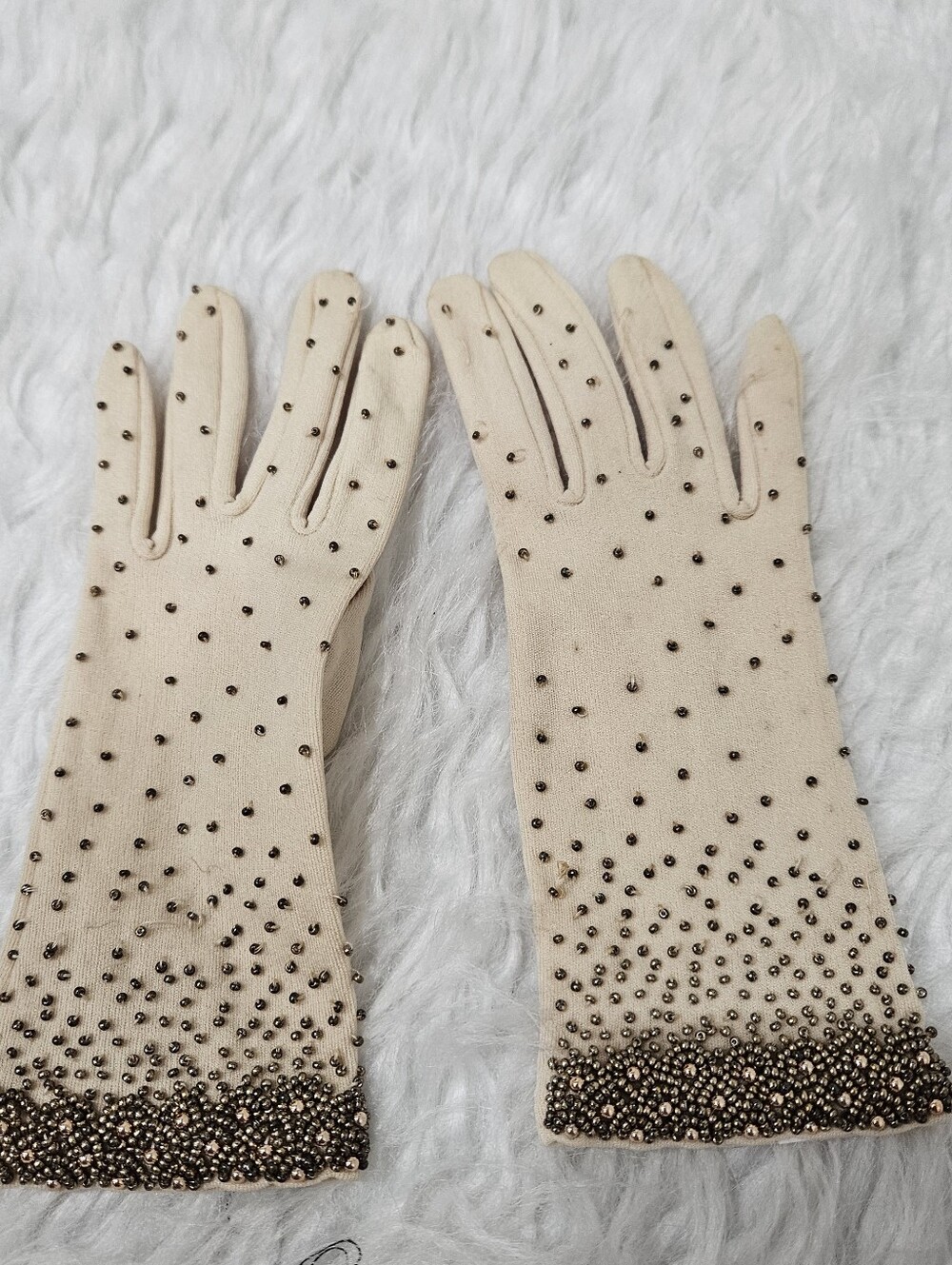 Vintage Cream Gloves